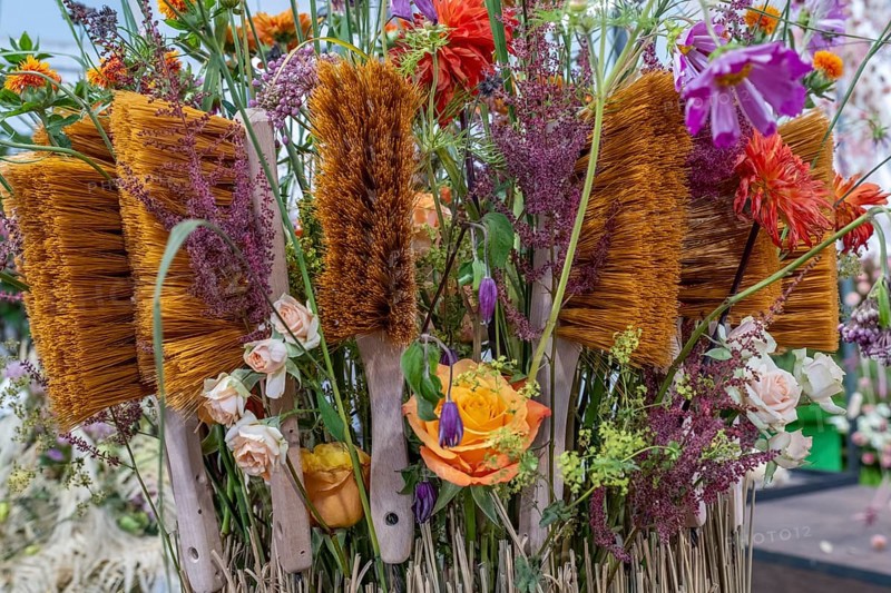 Thematic flower arrangements on various feelings and themes