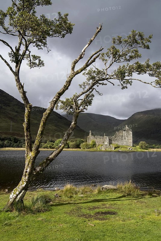 Kilchurn Castle ruin along Loch Awe