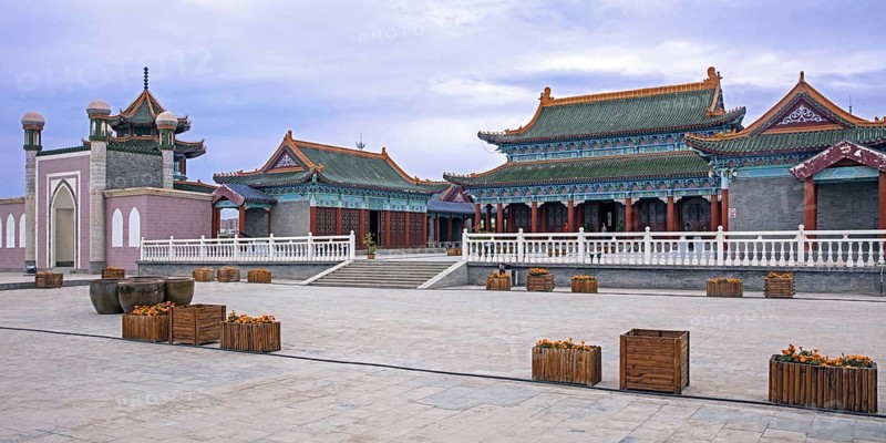 King's Palace and Mausoleum