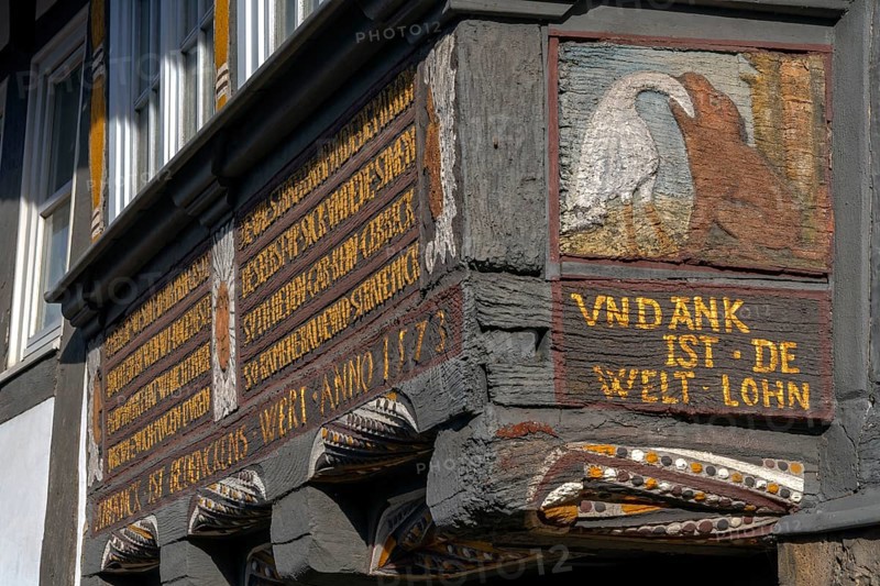 Saying: Ingratitude is the world's reward on the half-timbered house Stadthagen Germany