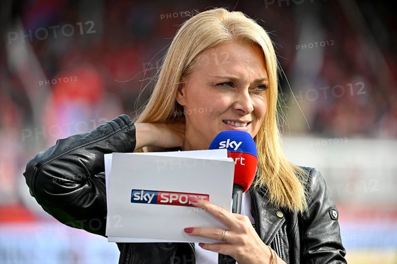 SKY presenter sports presenter Britta Hofmann
