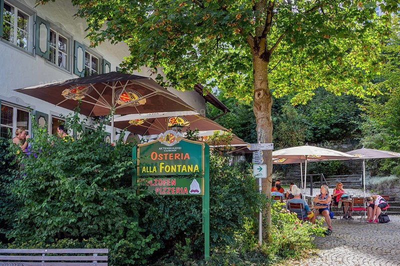 Osteria alla Fontana with beer garden