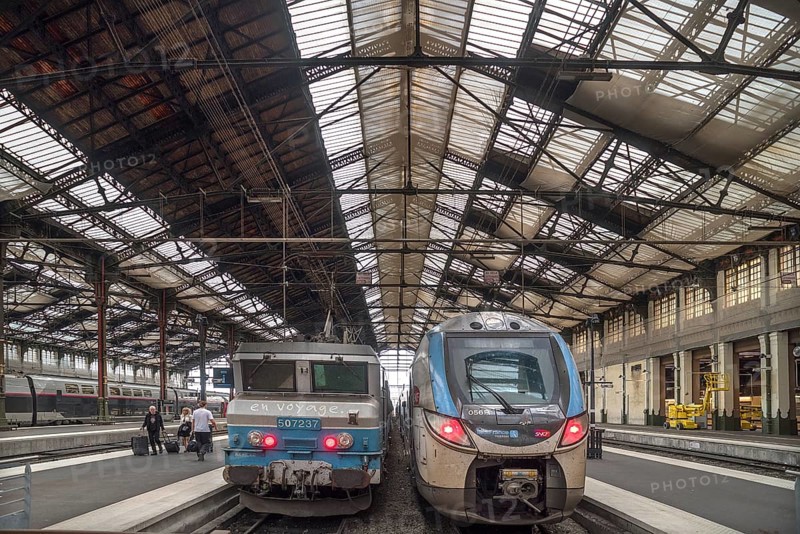 Two waiting trains at Gare de l'Est
