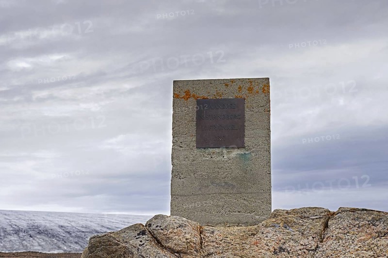 Memorial stone for Salomon August Andree