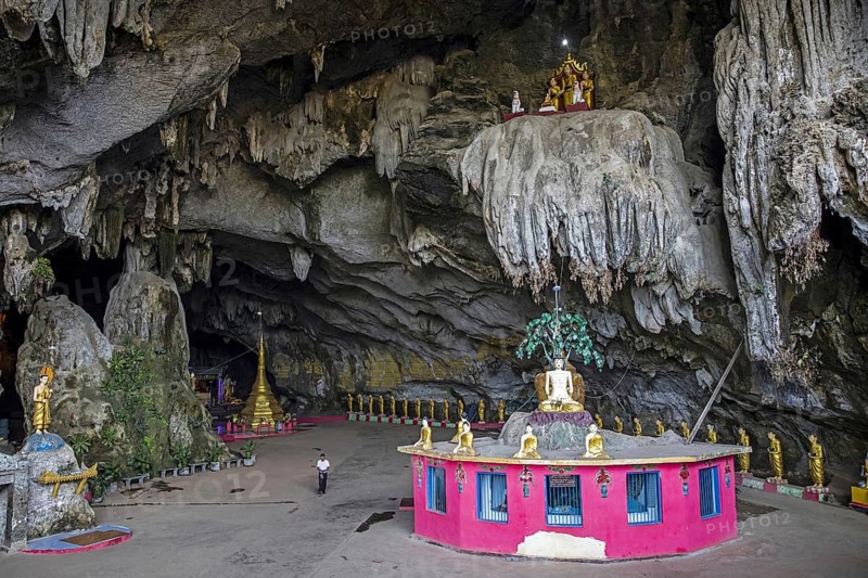 Buddha statues