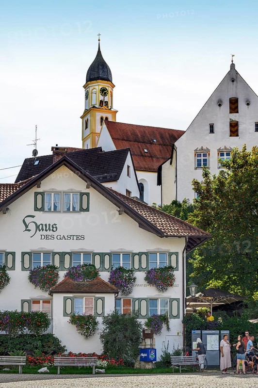 Haus des Gastes and Collegiate Church