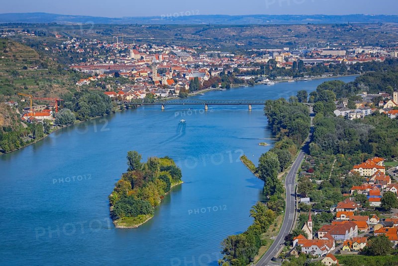 Danube with Hundsheim Island