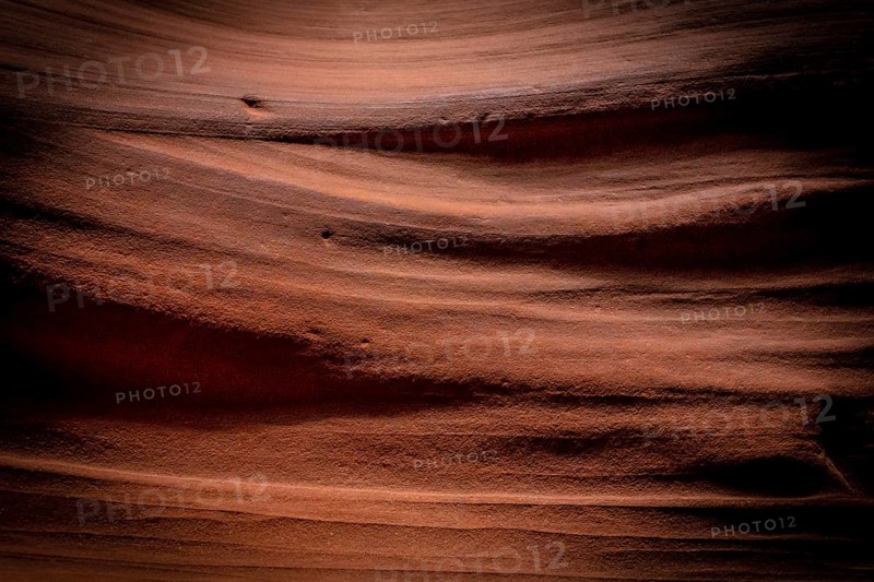 03 Upper Antolope0024 Details of the red and purple colored stones in the Upper Antelope Canyon in the town of Page