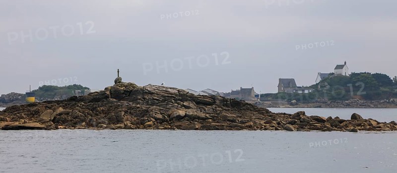 Offshore rock between the island of Ile de Batz in the English Channel and Roscoff