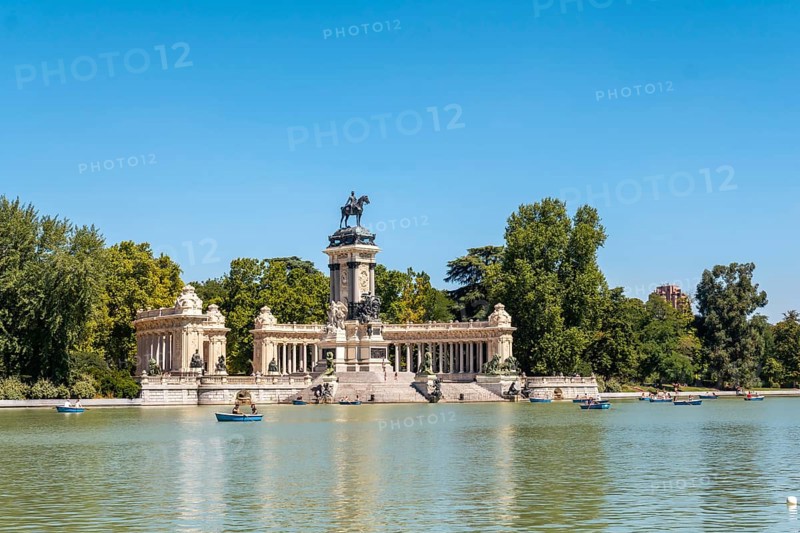 Large Pond of El Retiro in the city of Madrid. Spain
