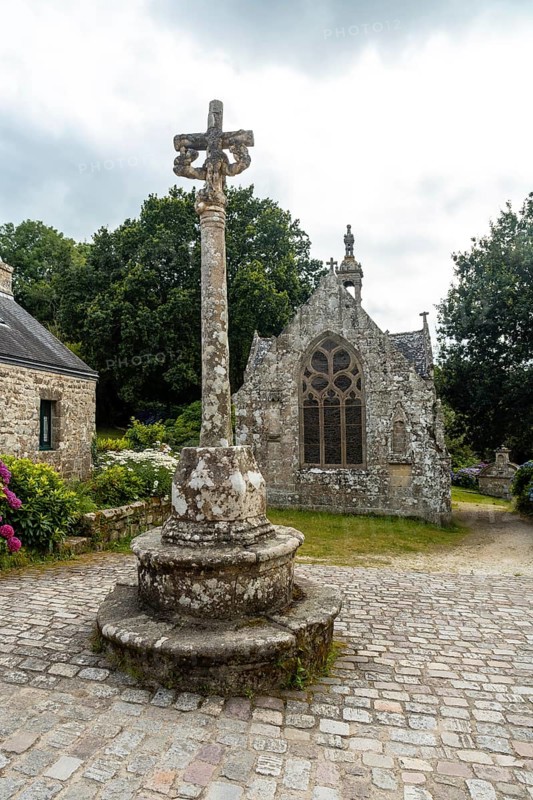 Sculpture next to the church of the medieval village of Locronan
