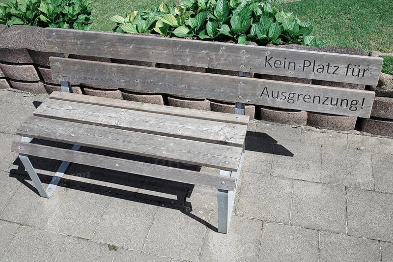 Bench with inscription Kein Platz fuer Ausgrenzung