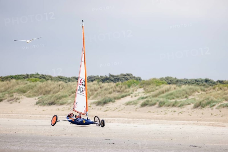 Beach sailors on the coast of De Panne
