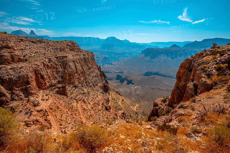 The zigzag of the South Kaibab Trailhead trekking descent. Grand Canyon