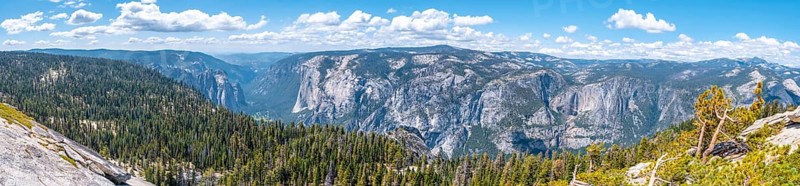 Panoramic from Taft point where you can see all Yosemite and the great captain. California