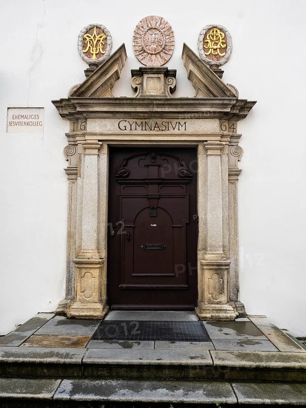 Entrance portal