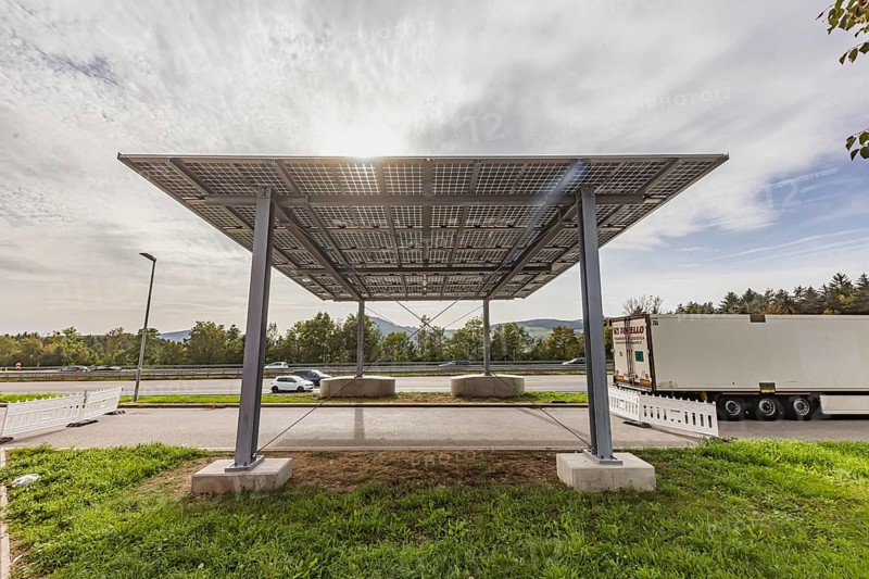 Solar roof on the A81 motorway at the Hegau-Ost service area. However