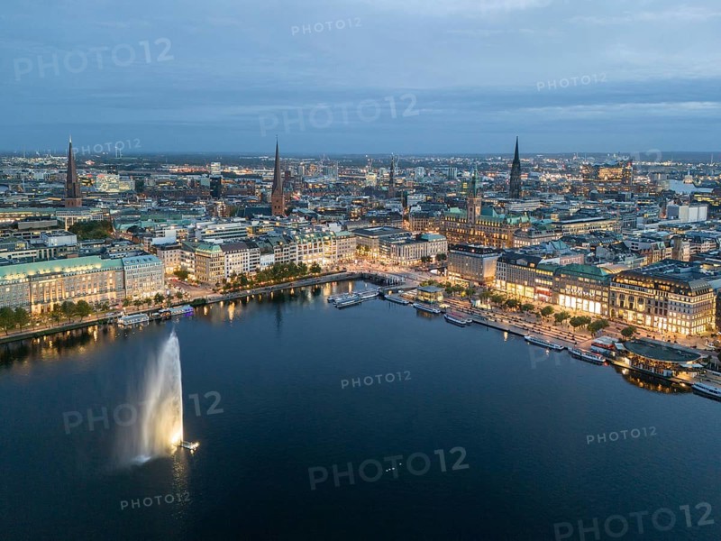 Aerial view of the Inner Alster with Jungfernstieg