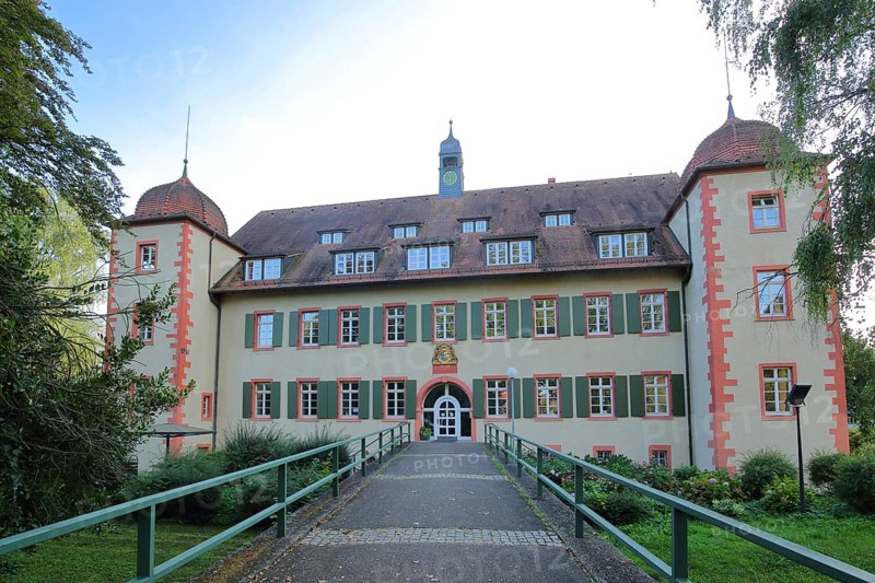 Entrance with bridge to the moated castle