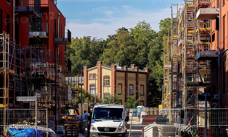 Residential construction in the new water town Spindlersfeld