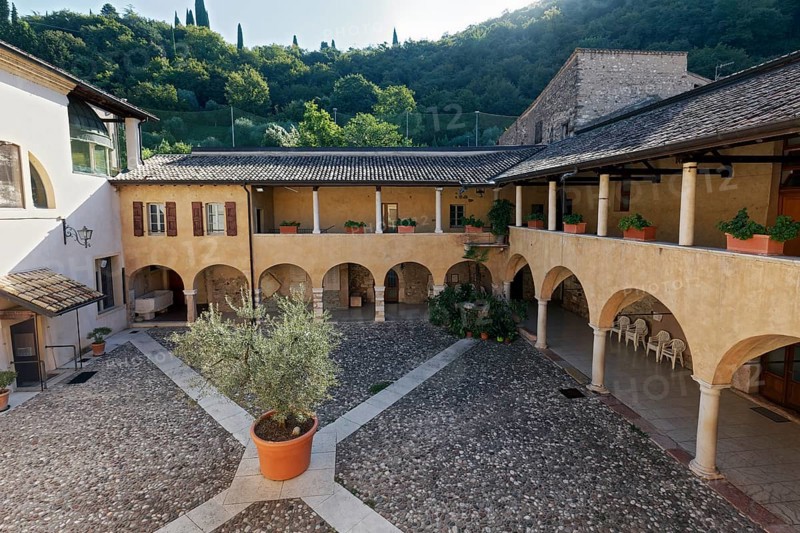 Arcaded courtyard Chiostro della Pieve
