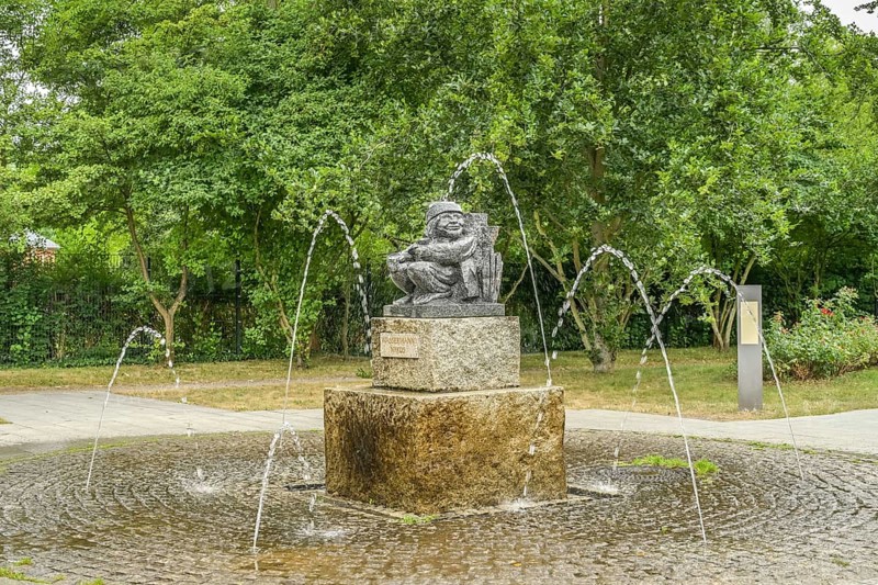 Aquarius Fountain