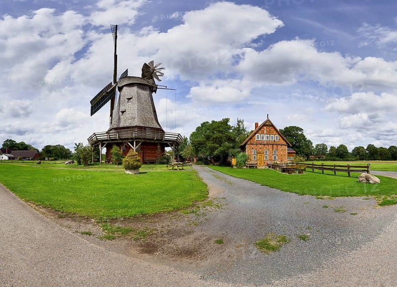Windmill Messlingen is part of the Westphalian Mill Road and is located in Petershagen