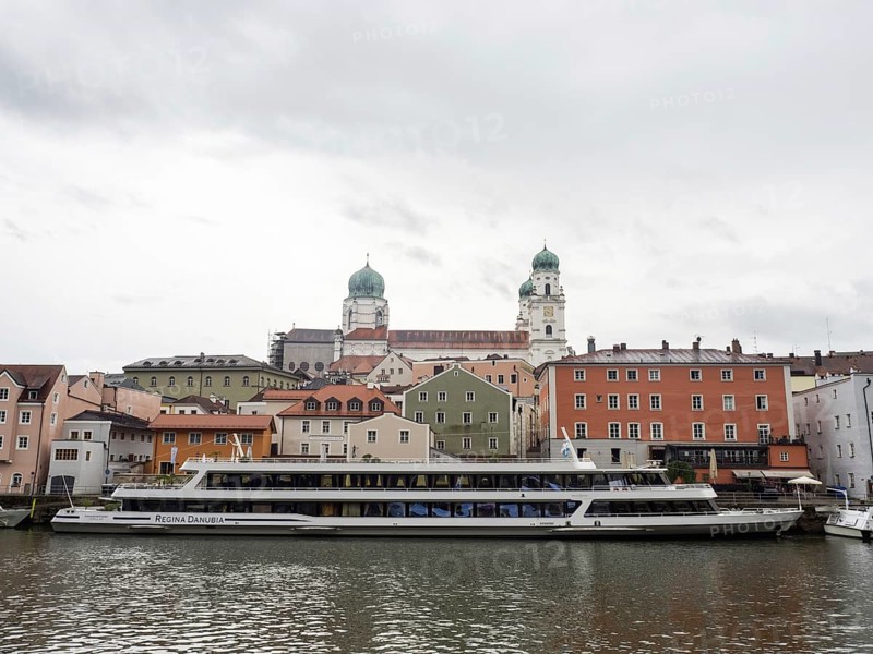 View over the Danube to the old town with the cathedral