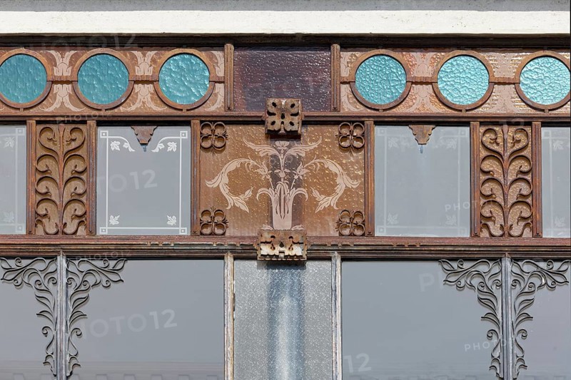Window with Art Nouveau ornaments