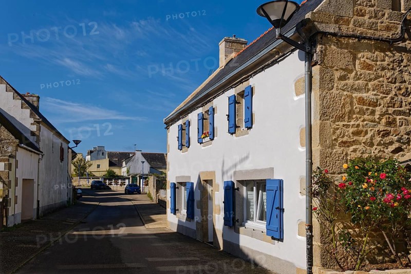 Residential buildings with natural stone masonry in Plogoff