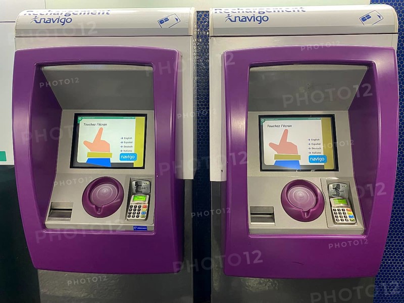 Charging station for smart card