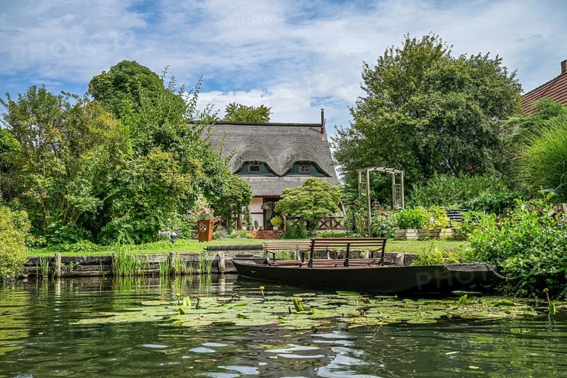 Thatched residential house in Leipe