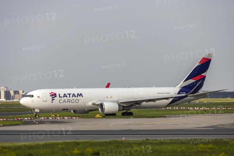Aircraft at the airport. CC-CXE