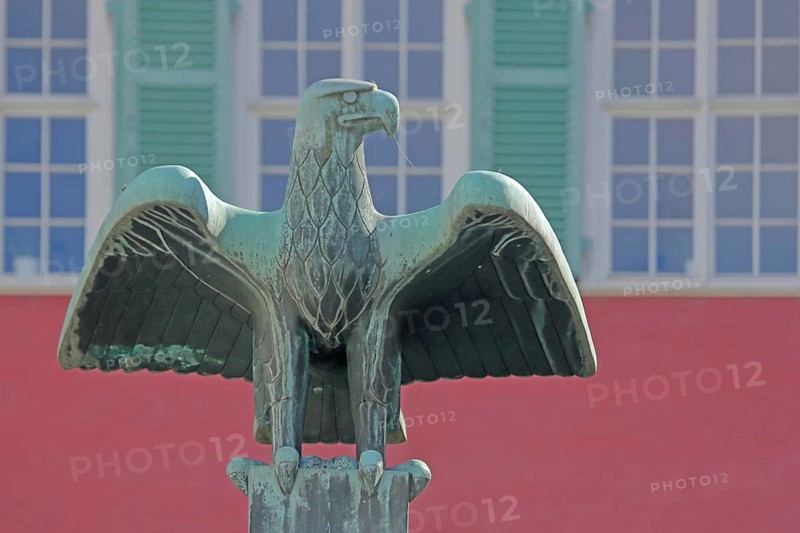 Eagle figure and heraldic animal at the eagle fountain