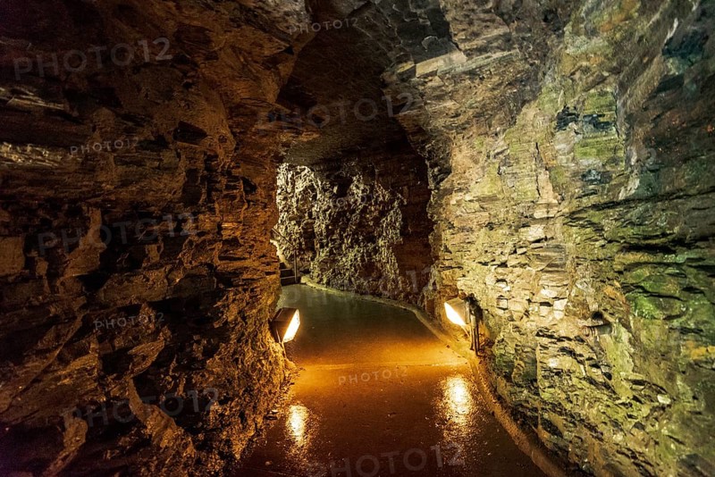 Watkins Glen State Park: Gorge Trail entrance and tunnel