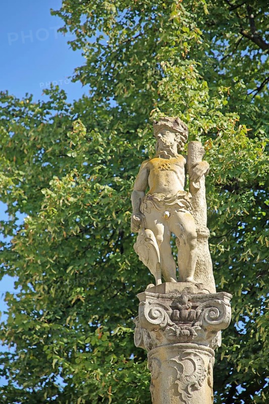 Lamb fountain with sculpture