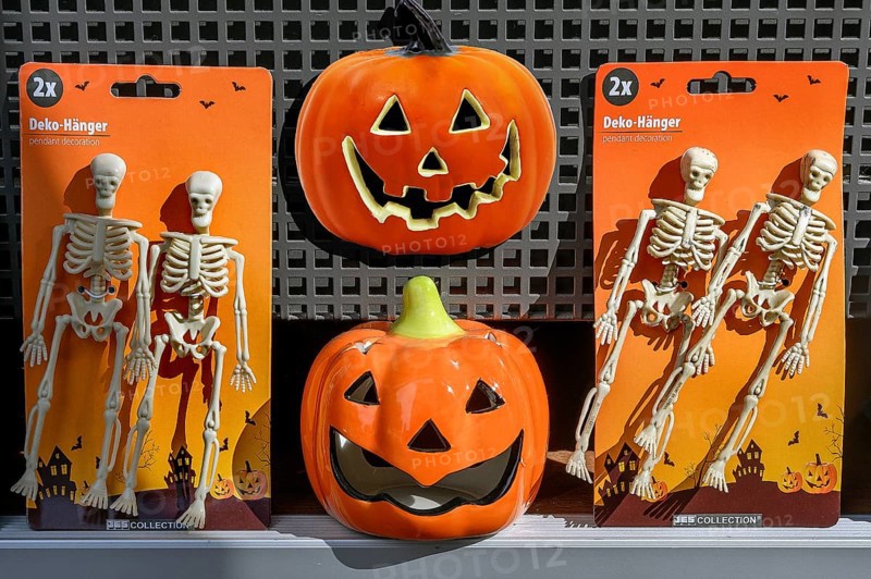 Shop window with Halloween articles
