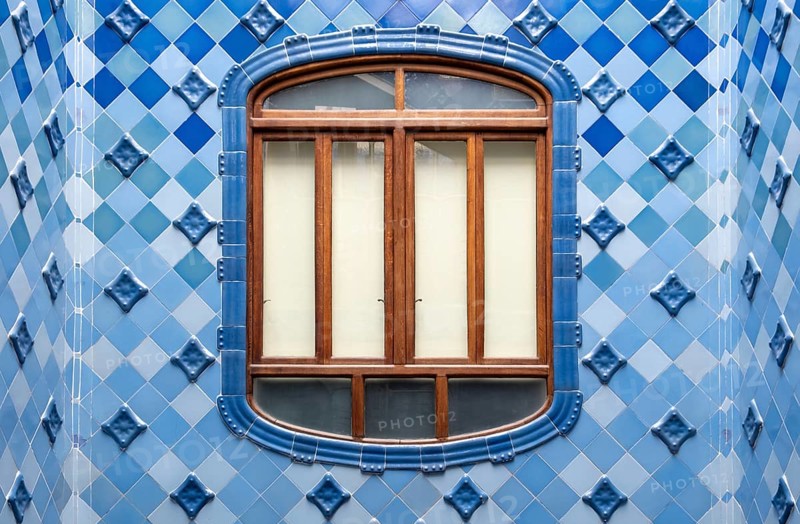 Atrium window