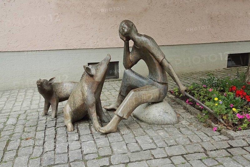 Sculpture Pigherd by Peter Vollert 2003
