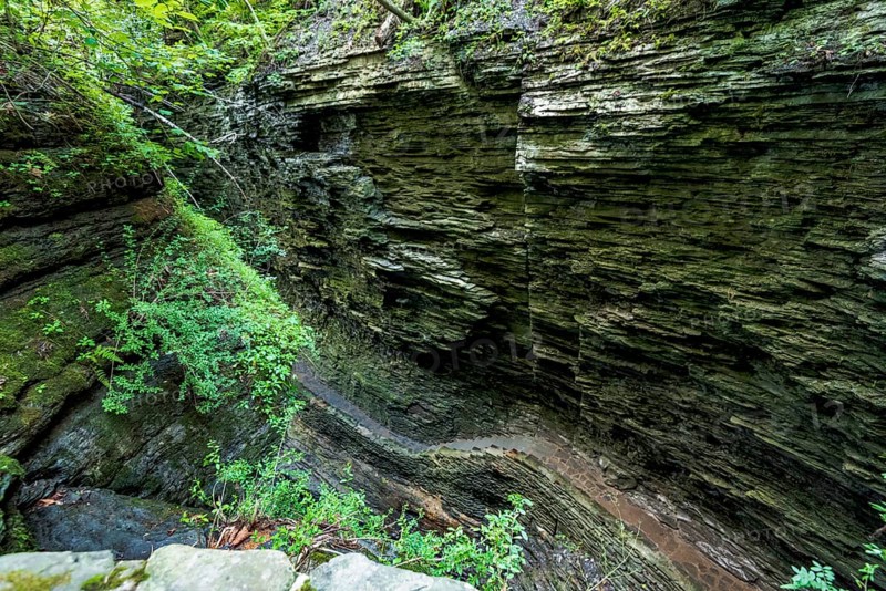 Watkins Glen State Park: Gorge Trail entrance and tunnel