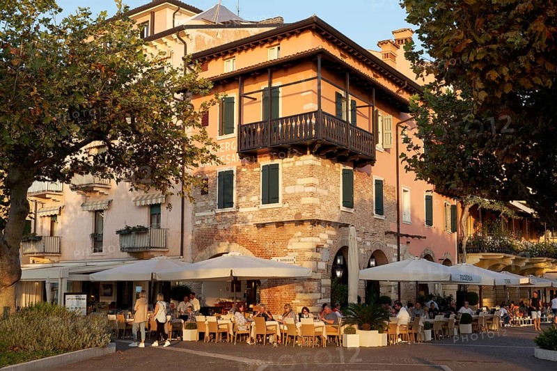 Traditional Hotel Gardesana with terrace restaurant