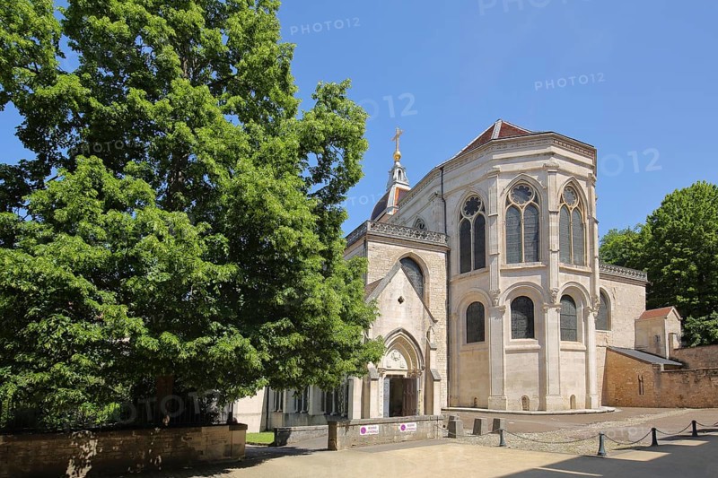 Romanesque St-Jean Cathedral