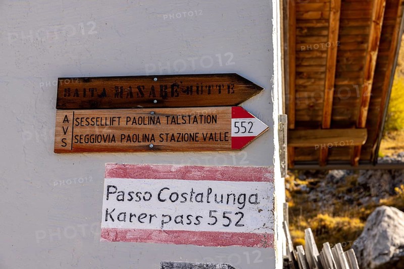 Signpost at the Paolina Hut to the Passo Costalunga