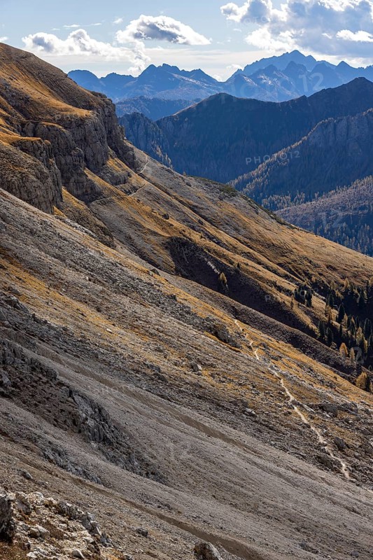 Hiking trail on the Catinaccio in autumn