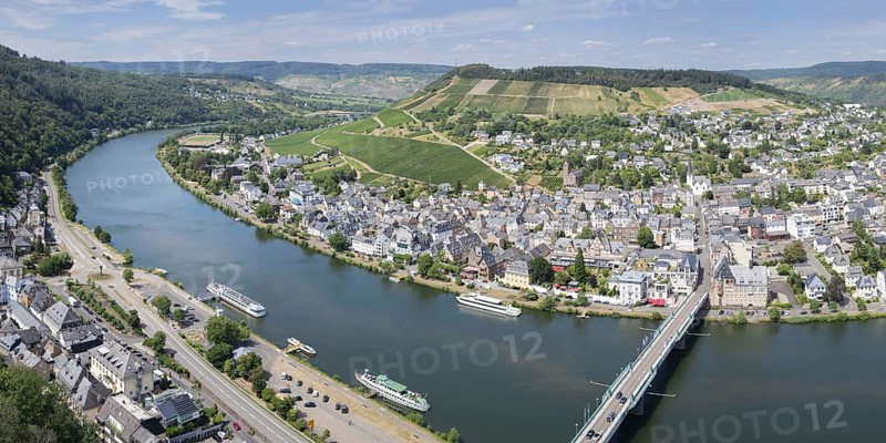 Panorama from the Grevenburg Ruin on Traben-Trarbach