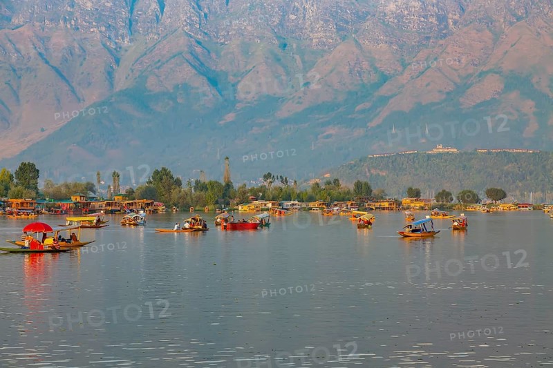 Dale lake in Srinagar