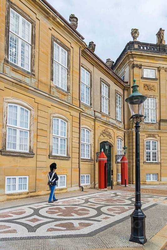 Security guard at Amalienborg Palace