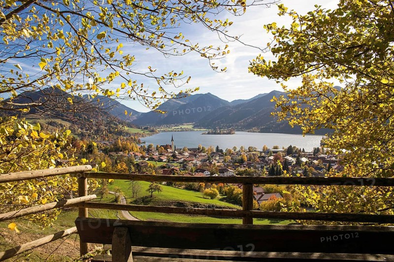 View of Schliersee from the Schlierseer Höhenweg in autumn
