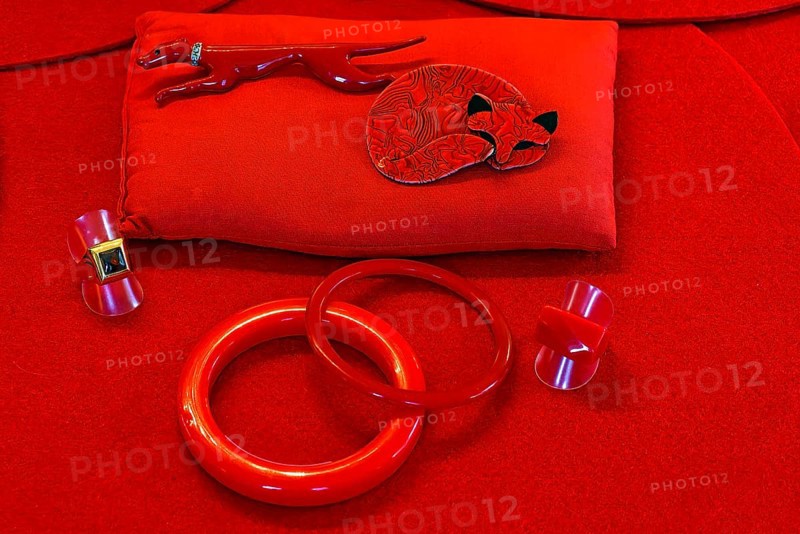 Bakelite bracelet and pin