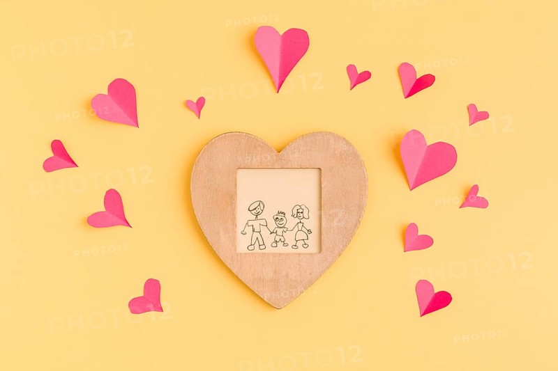 Paper hearts frame with painting